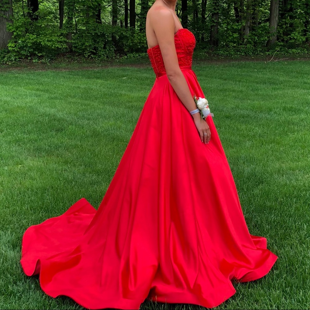 Sherri Hill Prom Dress